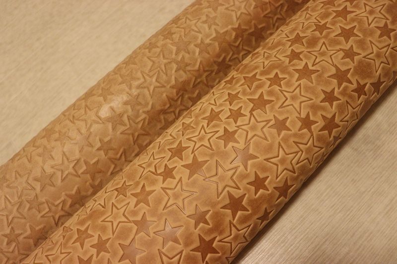 TAN 202ds ヌメ革 牛革 イタリア レザー スター型押し はぎれ 一枚革 レザークラフト 革 皮 本革 diy 生地 材料