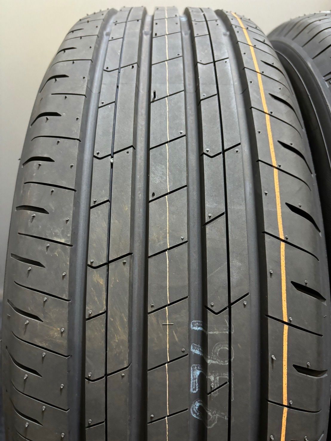 ★新車外し 225/60R18 TOYO/PROXES Comfort 24年製 夏タイヤ サマータイヤ 4本 40アルファード ハリアー RAV4 (南4-G783)