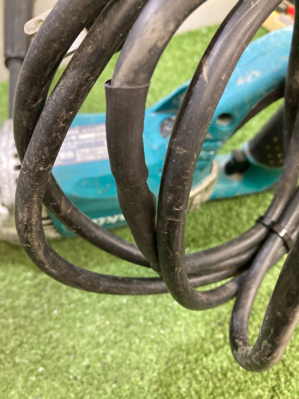 UT2204 ITIKG51UGFZE