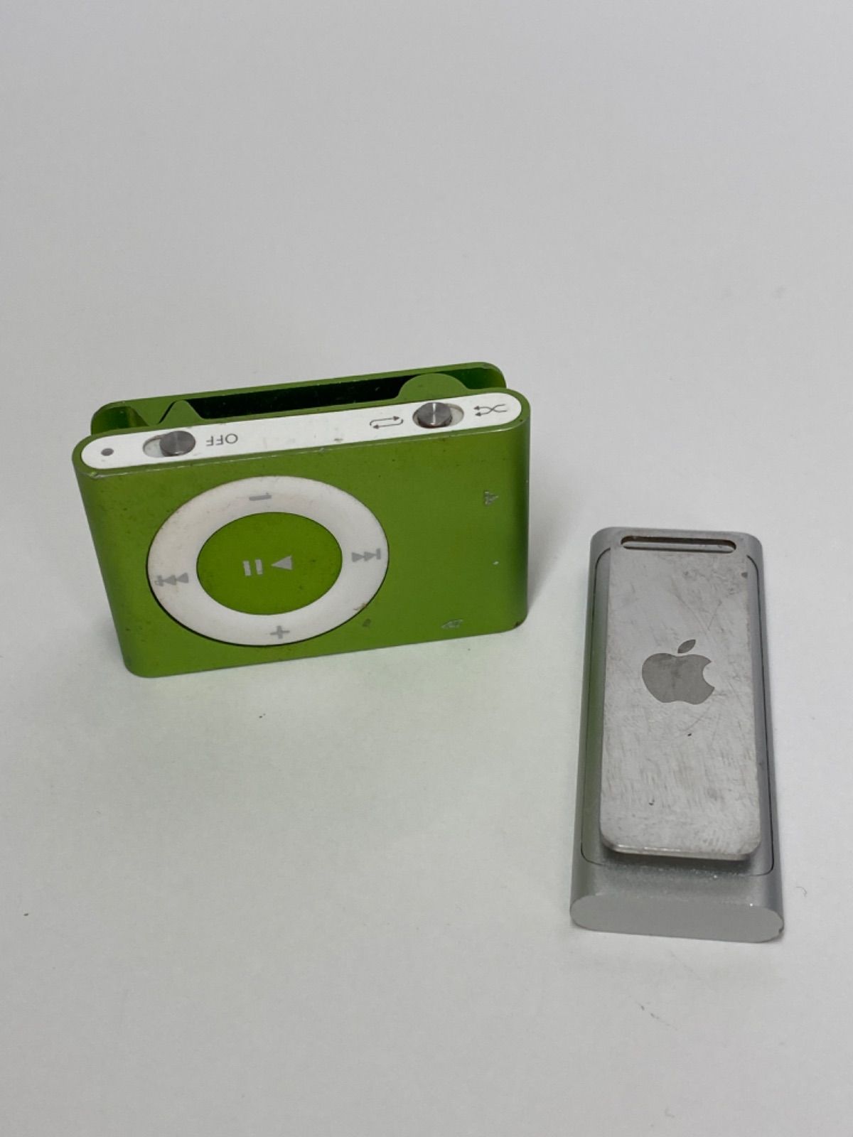 iPod shuffle第2世代 - ポータブルプレーヤー
