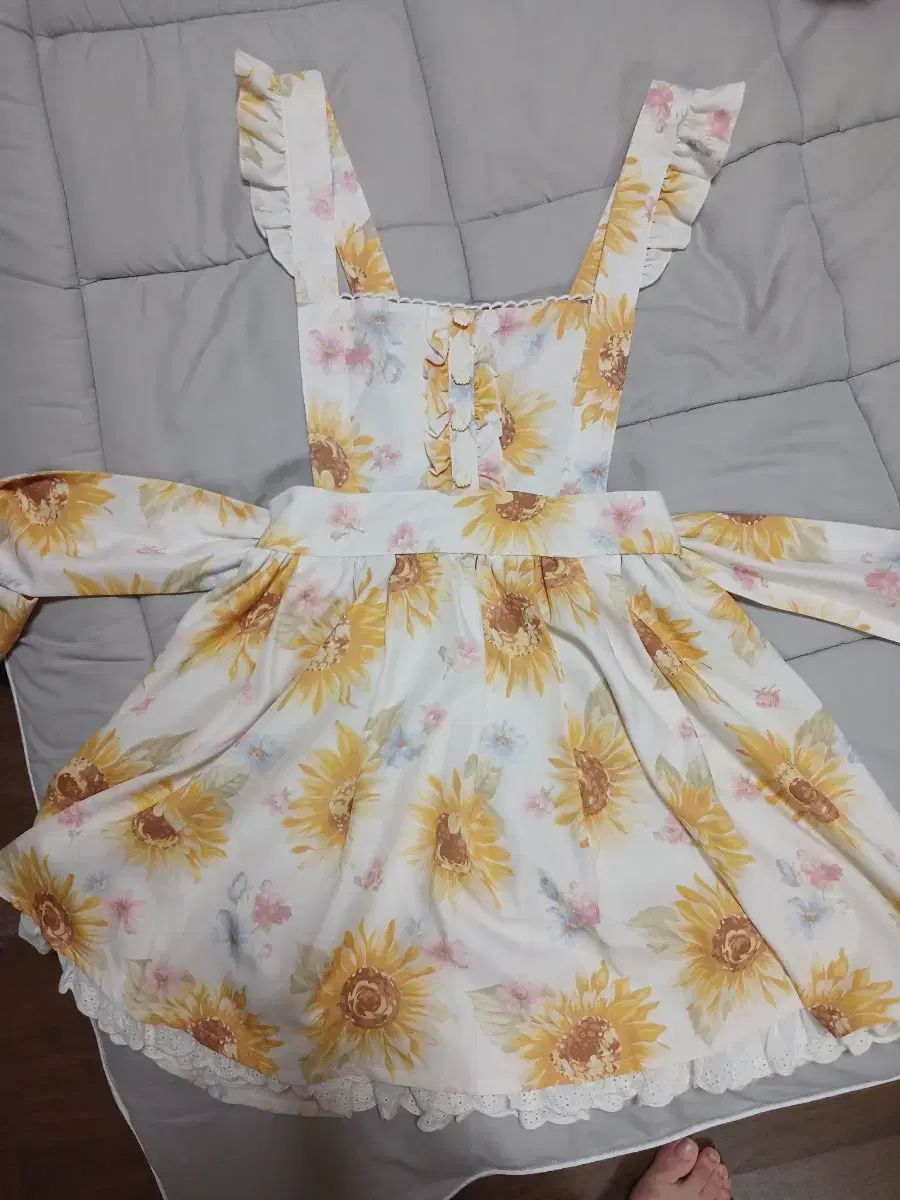 リズリサひまわり柄サスペンダースカート