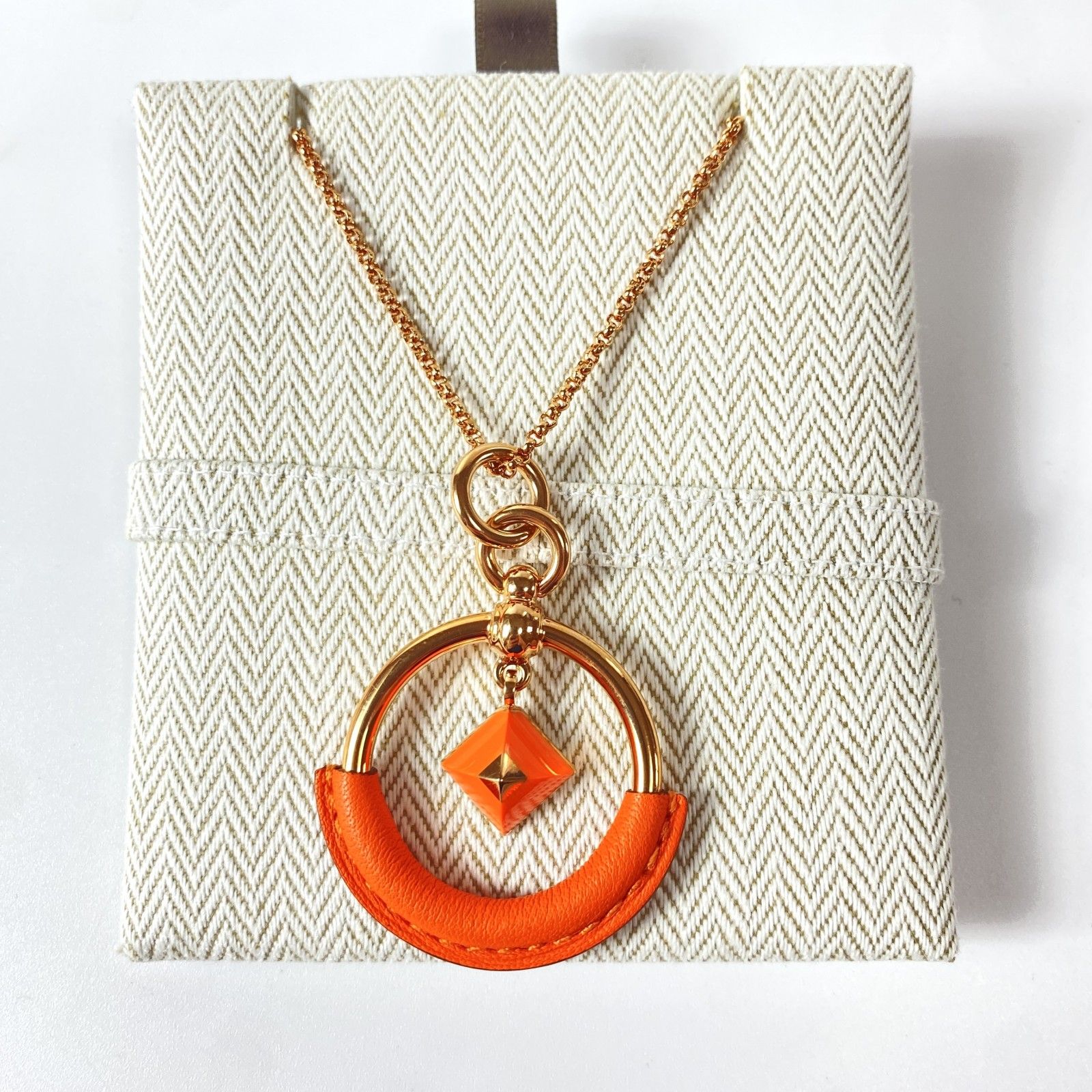 未使用 エルメス HERMES レディース ループ メドール ネックレス  