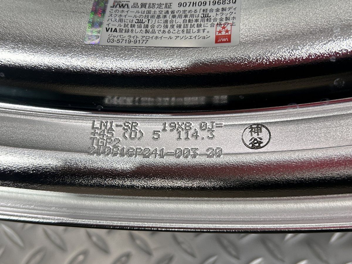 (^^) WORK ランベックLM1 19×8J+43 114.3 5穴 ワーク ランベック LM1 19インチ - プリウス 30系 ZVW30(トヨタ
