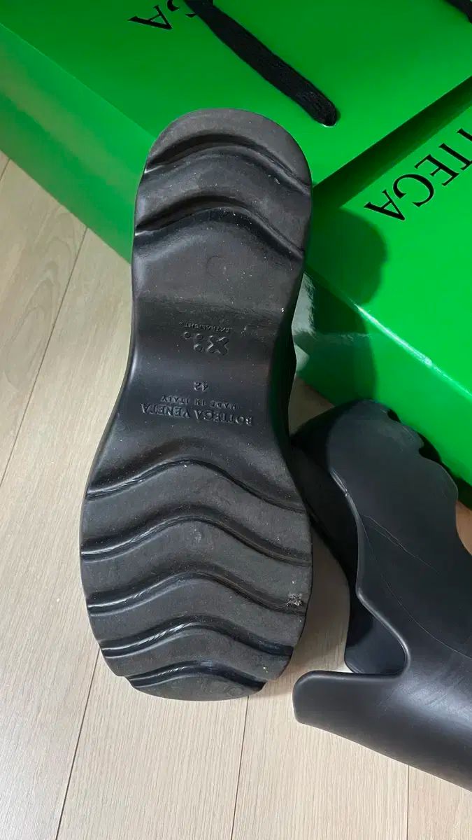BOTTEGA VENETA ボッテガ ヴェネタ ラバー フラッシュ クロッグ 42