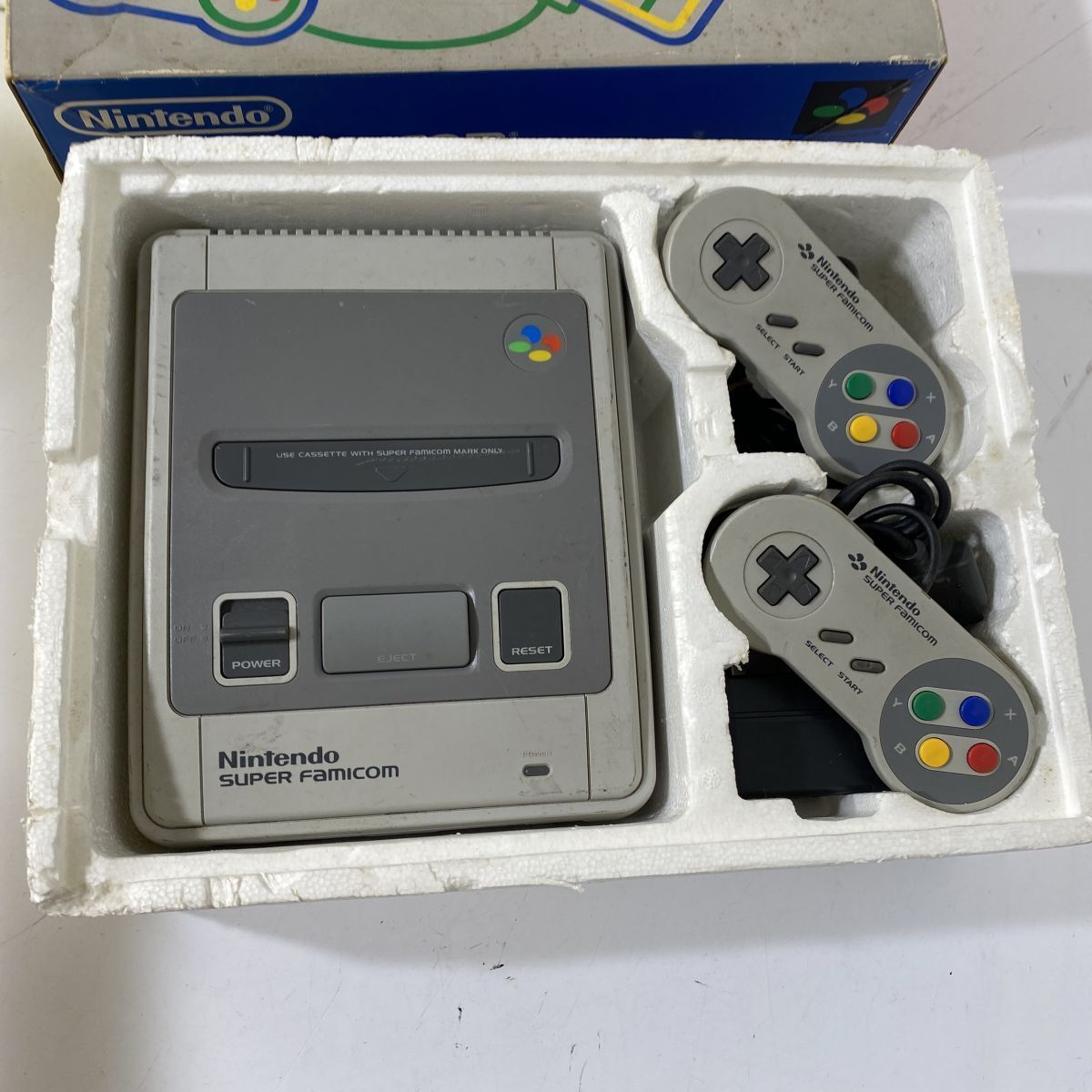Nintendo スーパーファミコン　動作確認済　箱付き 箱付 任天堂 Nintendo スーパーファミコン 本体 初期型 動作確認