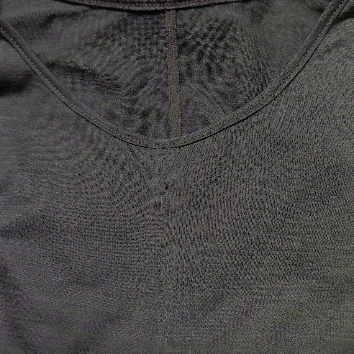 長袖カットソー