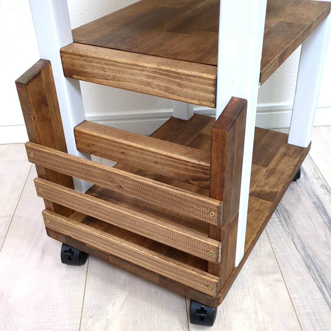 アンティーク調サイドテーブル