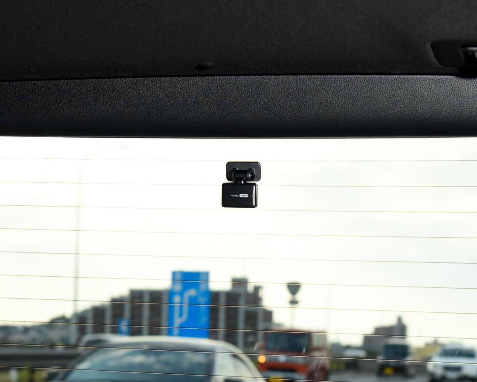 前後200万画素 FullHD スタイリッシュコンパクト GPS搭載 前後2カメラ 後続車両接近お知らせ機能搭載 HDR701 運転支援機能搭載 ドライブレコーダー GPS警報機能搭載 コムテック 出張取付サービス対応