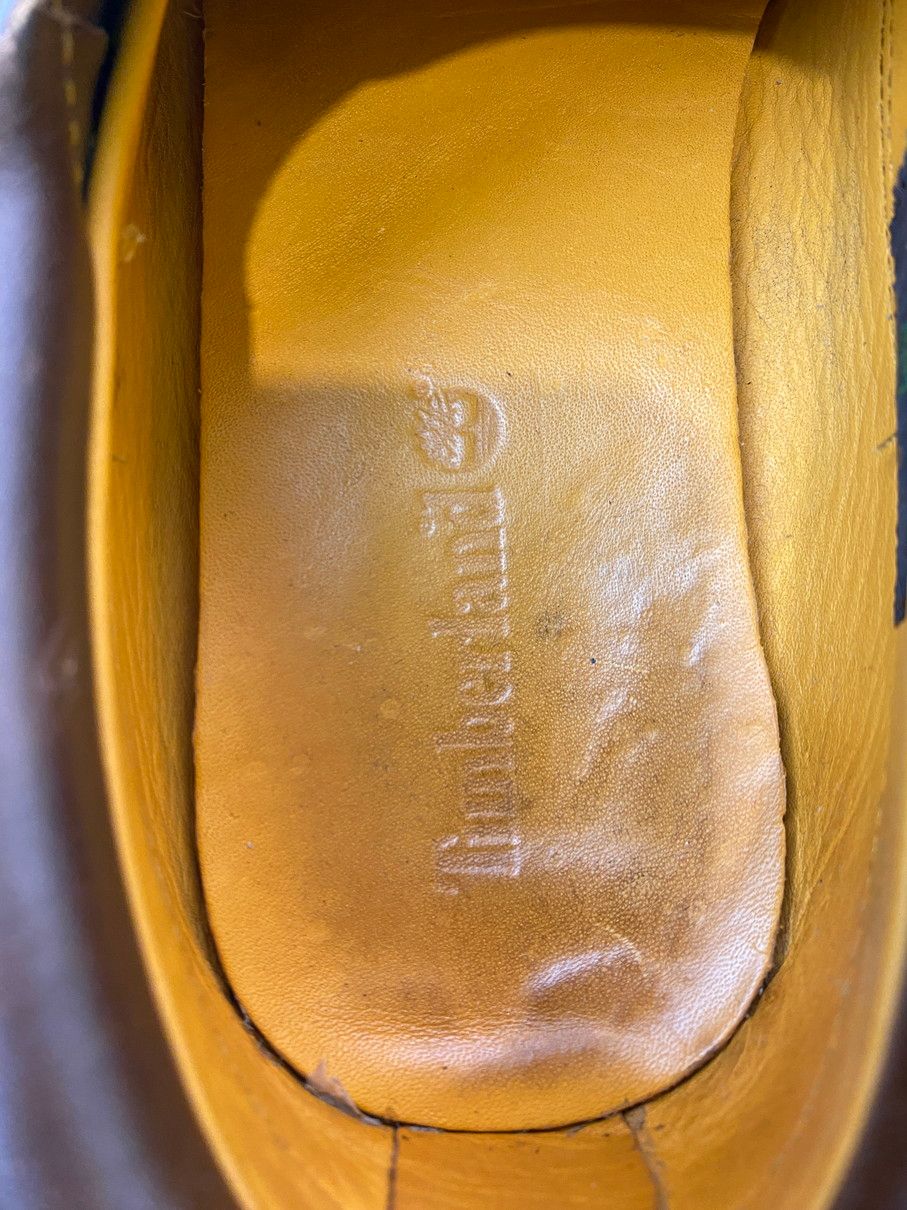 AUTHENTICS