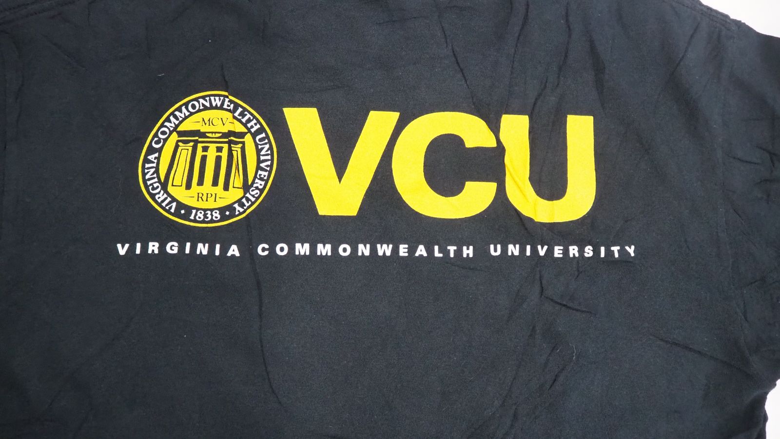 (アメリカ古着)GILDAN バージニアコモンウェルス大学(VCU)のカレッジTシャツM