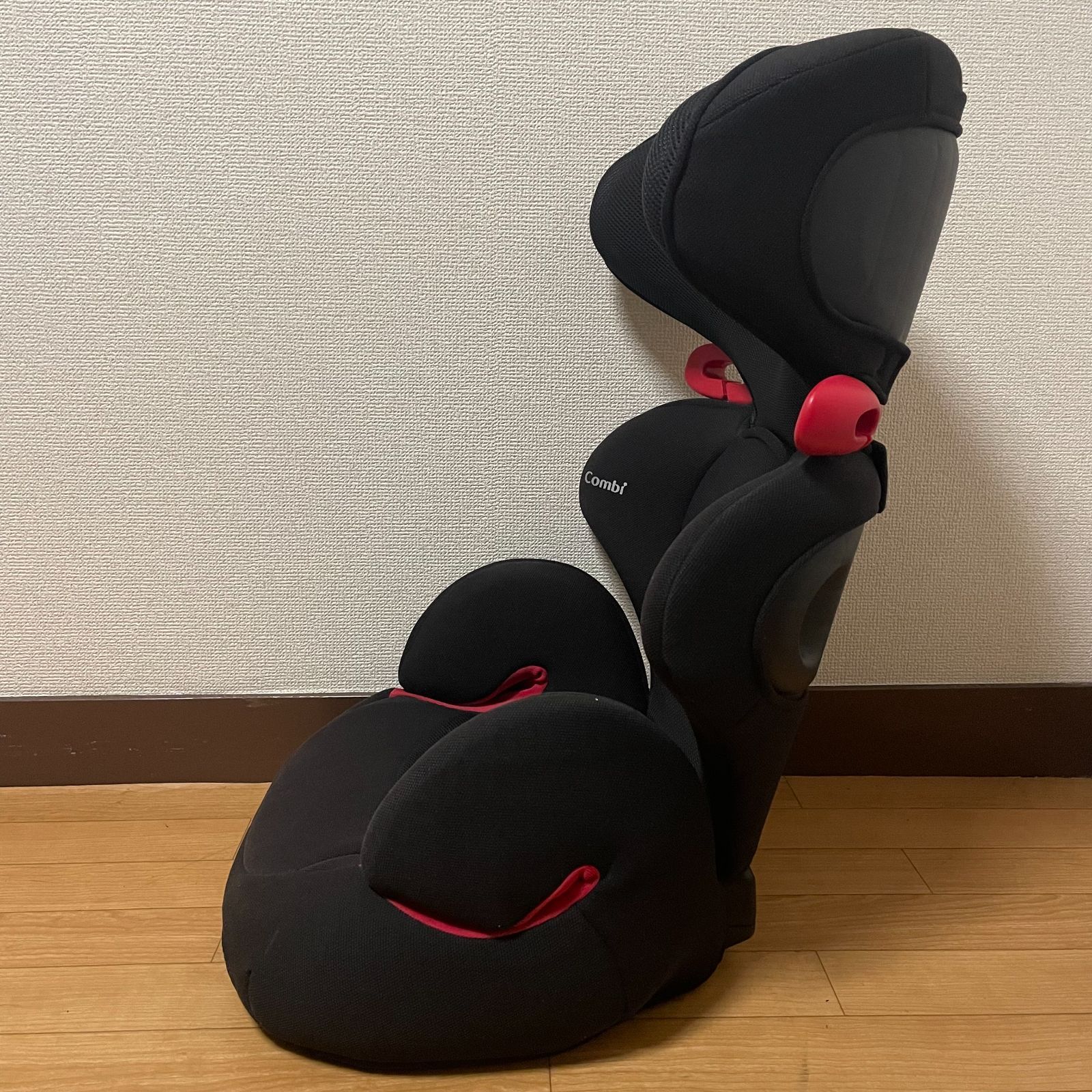 Combi コンビ ジュニアシート ムーヴフィットジュニア - メルカリ