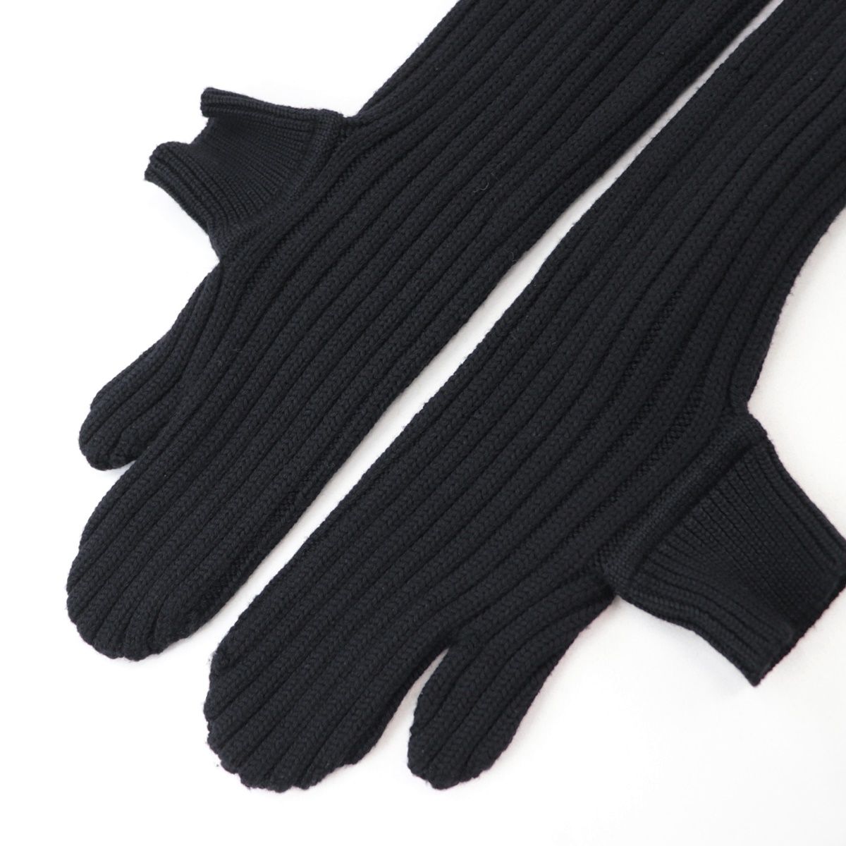 美品 フェンディ リブニット ハイネック セーター メンズ 黒 48 FENDI