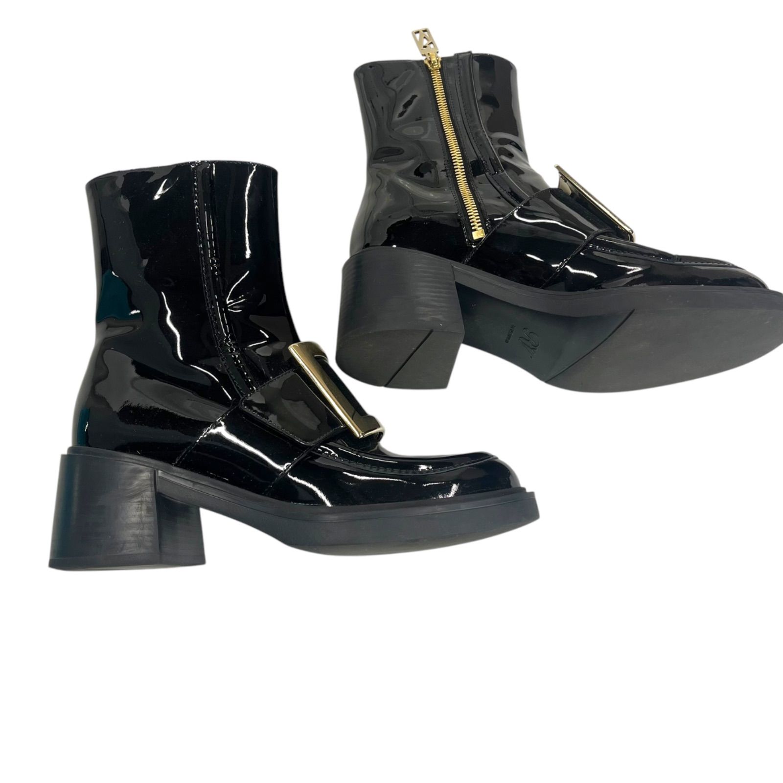 美品 ロジェヴィヴィエ ROGER VIVIER エナメル ショートブーツ 36 