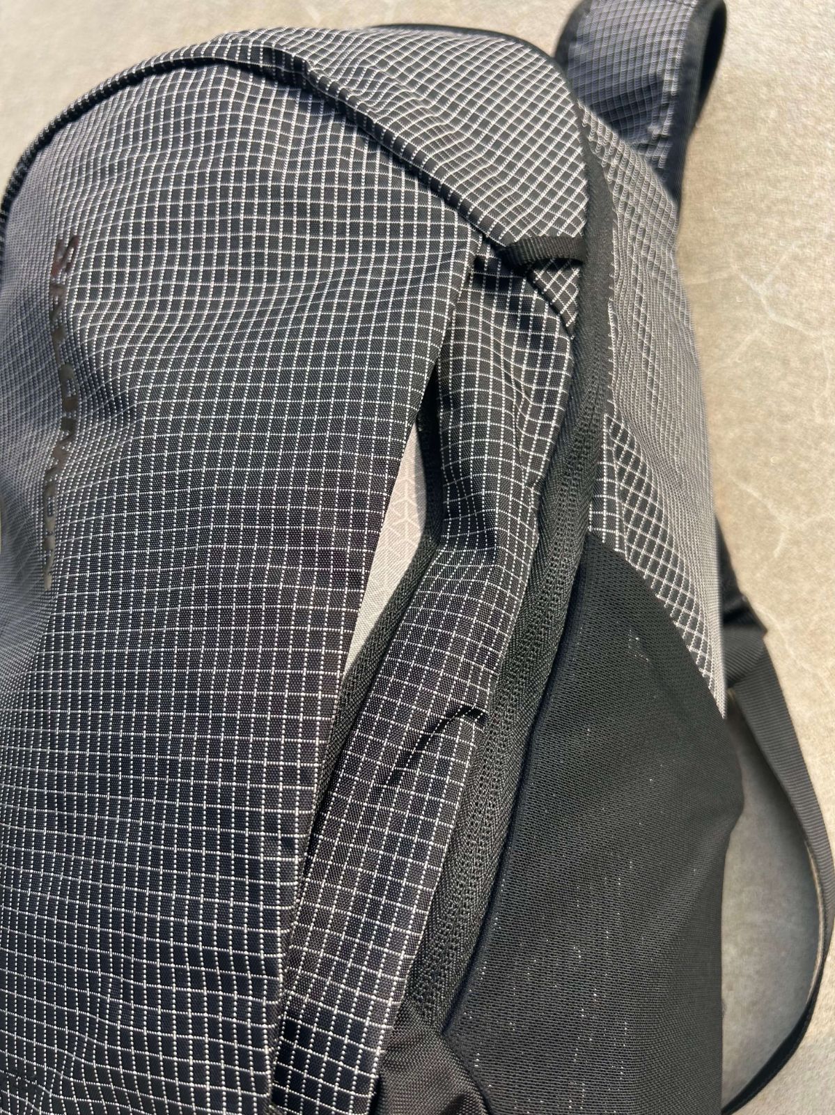 新品】サロモン リュック バックパック TRAILBLAZER 20 COMMUTER ユニ