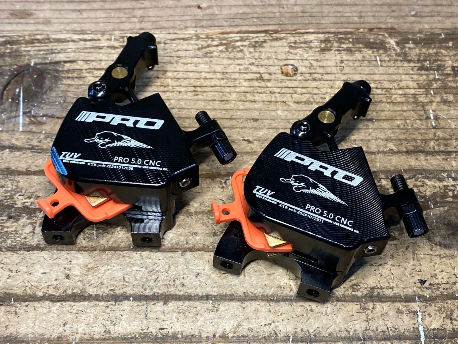 IZ235 ONIRII BR-05 ディスクブレーキキャリパー 前後セット機械式