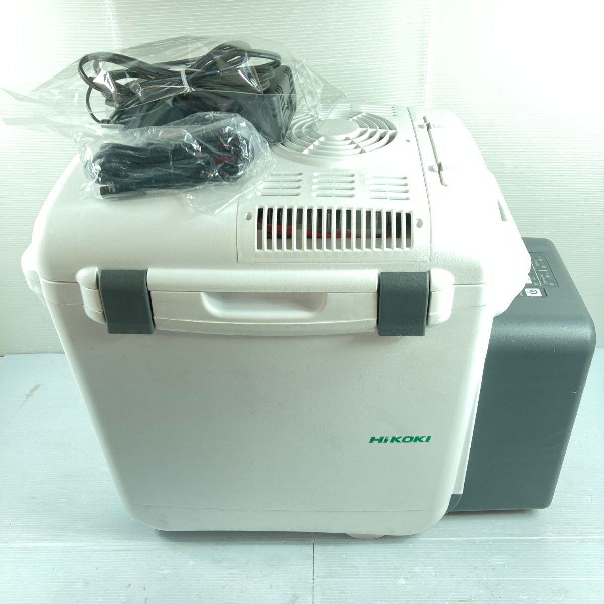 ＊＊HiKOKI ハイコーキ 14.4|18V コードレス保冷温庫 電源アダプタ付属 バッテリ 充電器なし UL18DA ホワイト