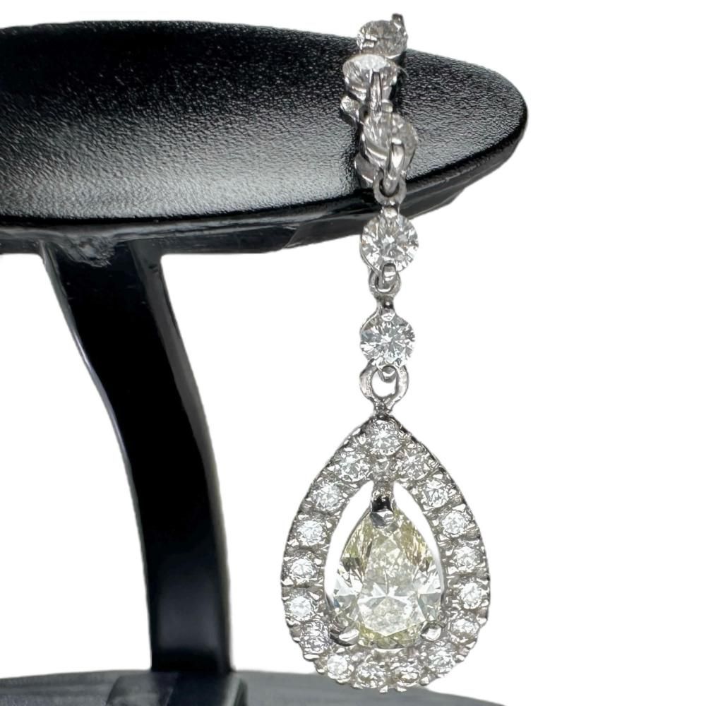 ダイヤモンド 0.310/0.297ct ダイヤモンド 0.25×2ct ピアス