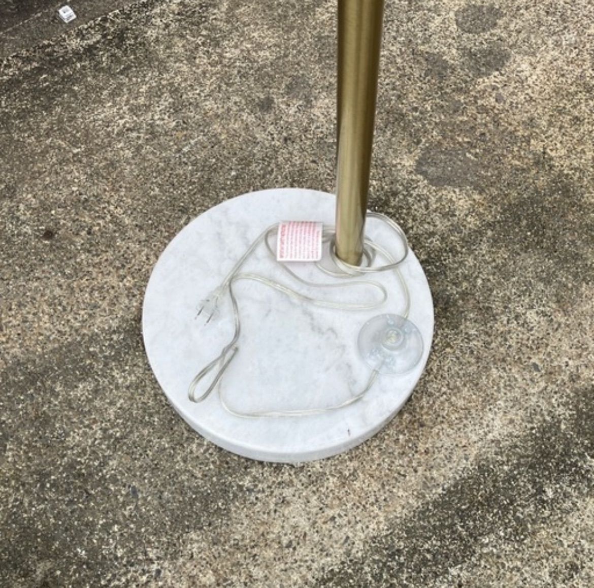 フロアライト 間接照明 照明器具 ゴールド フロアランプ オシャレ おしゃれ 動作ok 定価約8万円 倉庫前引き取り 価格 配達の場合ご相談ください