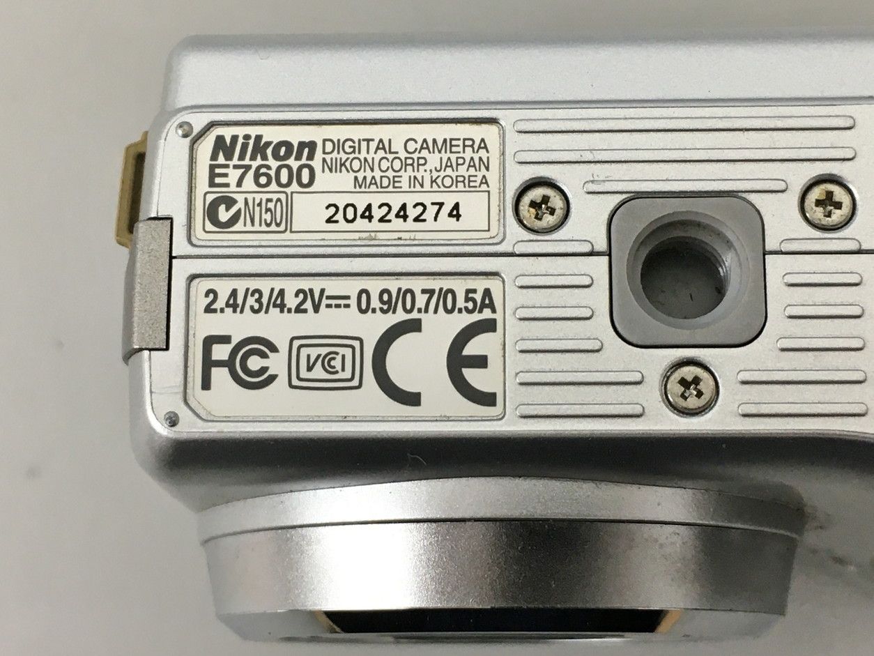 コンパクトデジタルカメラ COOLPIX 7600 ニコン Nikon 電池式 710万