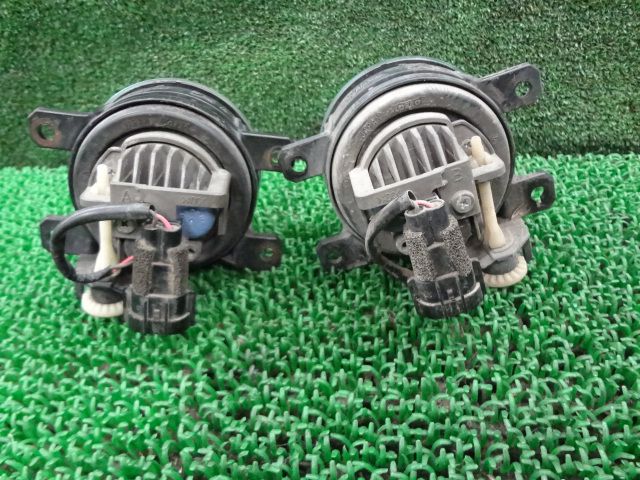 店頭用 3FP1025 ABP4 ホンダ フィット GP5 GP6 前期型 LEDフォグランプ左右セット コイト114-62177