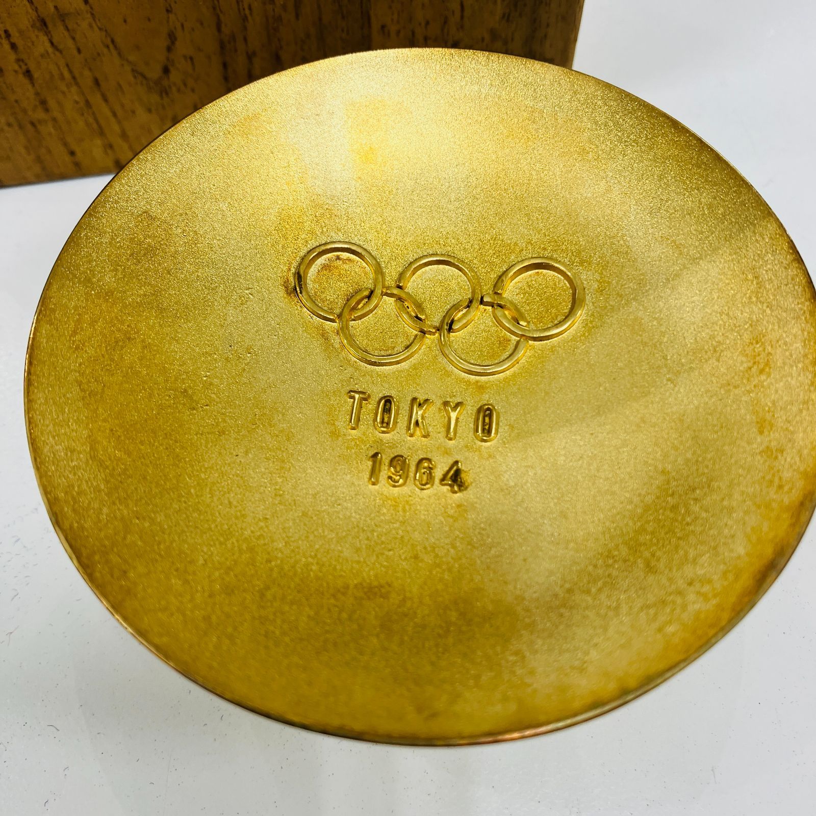A【24KGP】1964年 東京オリンピック 記念 金杯 木箱セット 東京