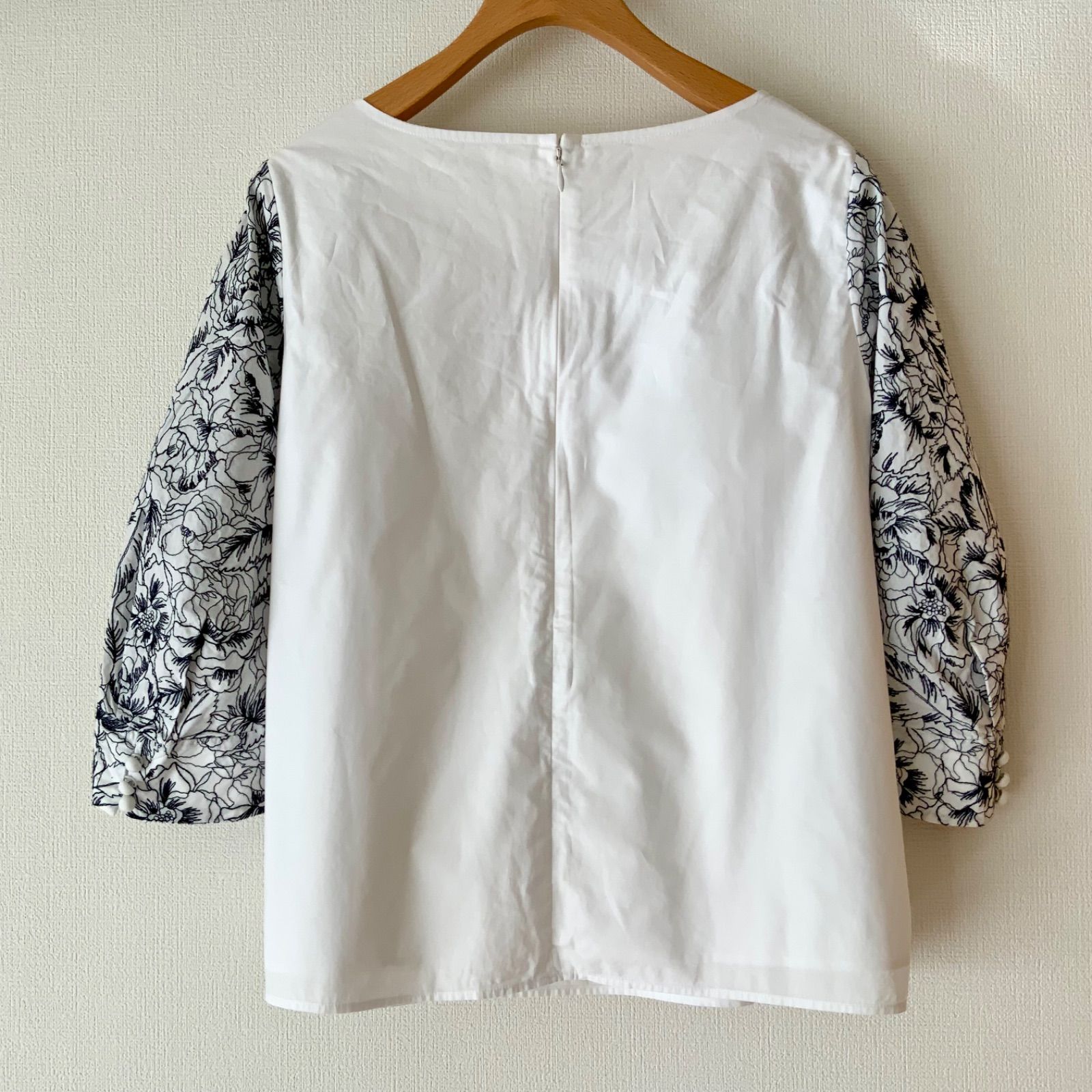 【美品】AMACA アマカ フレンチスリーブ タック リバティ ブラウス 40 美品】AMACA アマカ フレンチスリーブ タック リバティ ブラウス 40