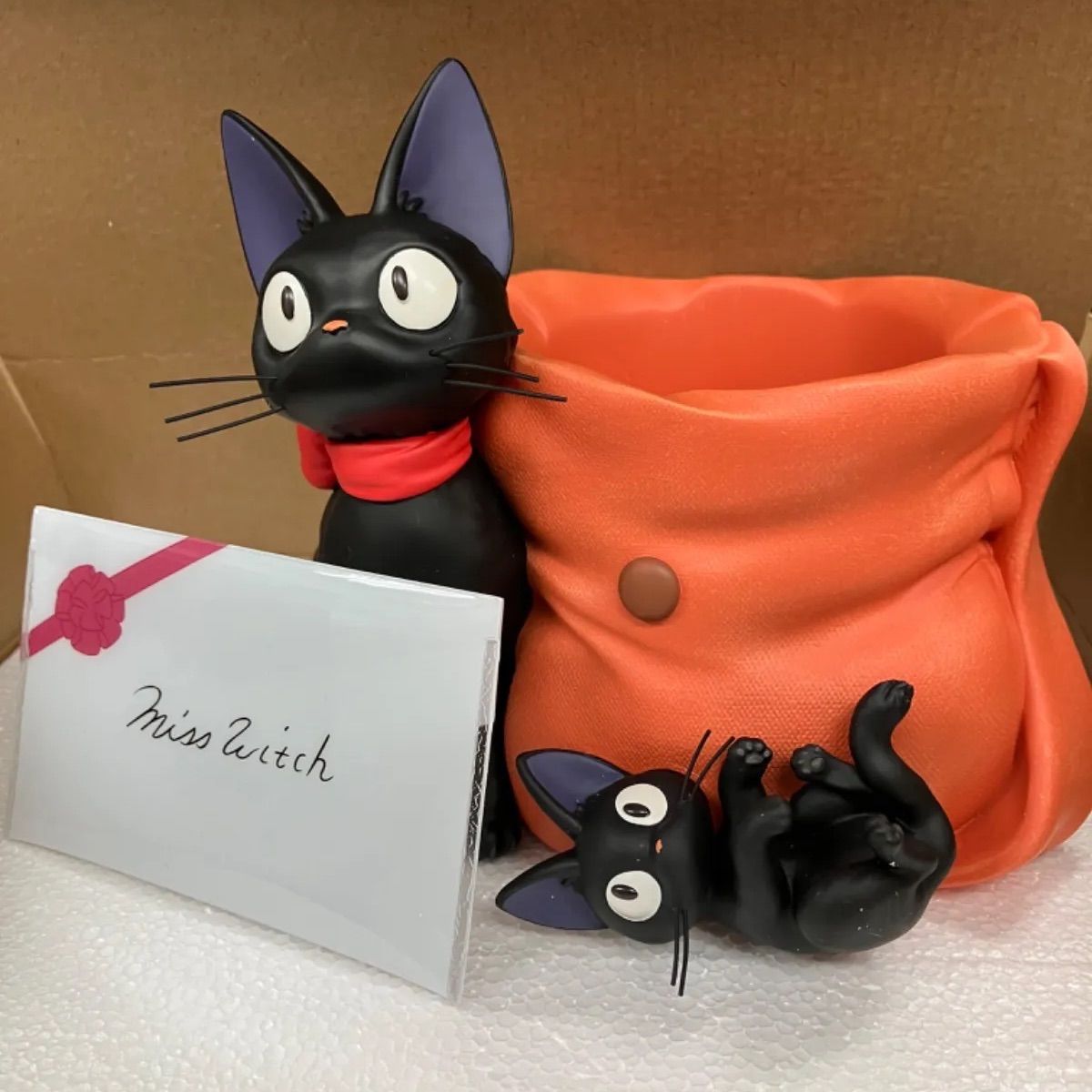 新品、未使用品】スタジオジブリ 魔女の宅急便 ジオラマボックス ジジ 
