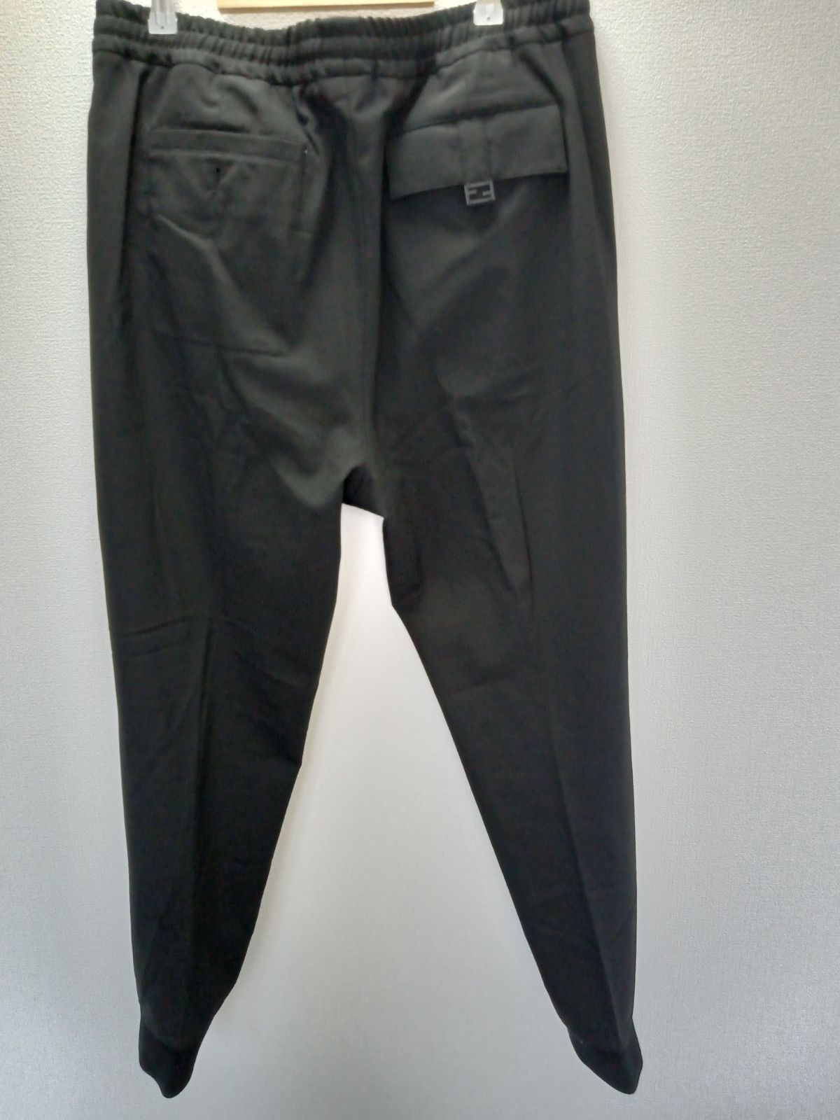 ブラック フェンディ