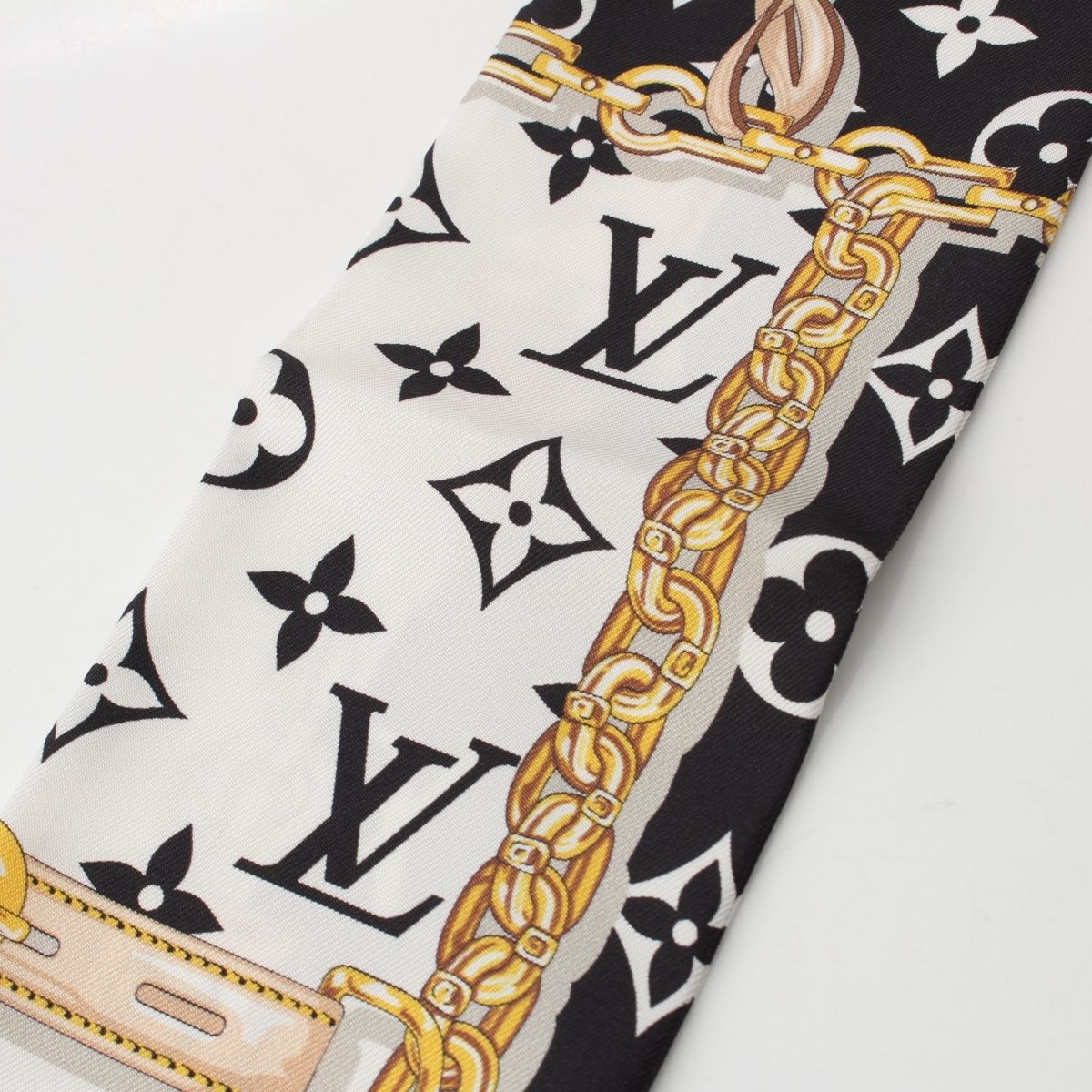 ルイヴィトン バンドー　コンフィデンシャル スカーフ ブラック シルク LOUIS VUITTON - ヴィトン スカーフ バンドー シルク モノグラム