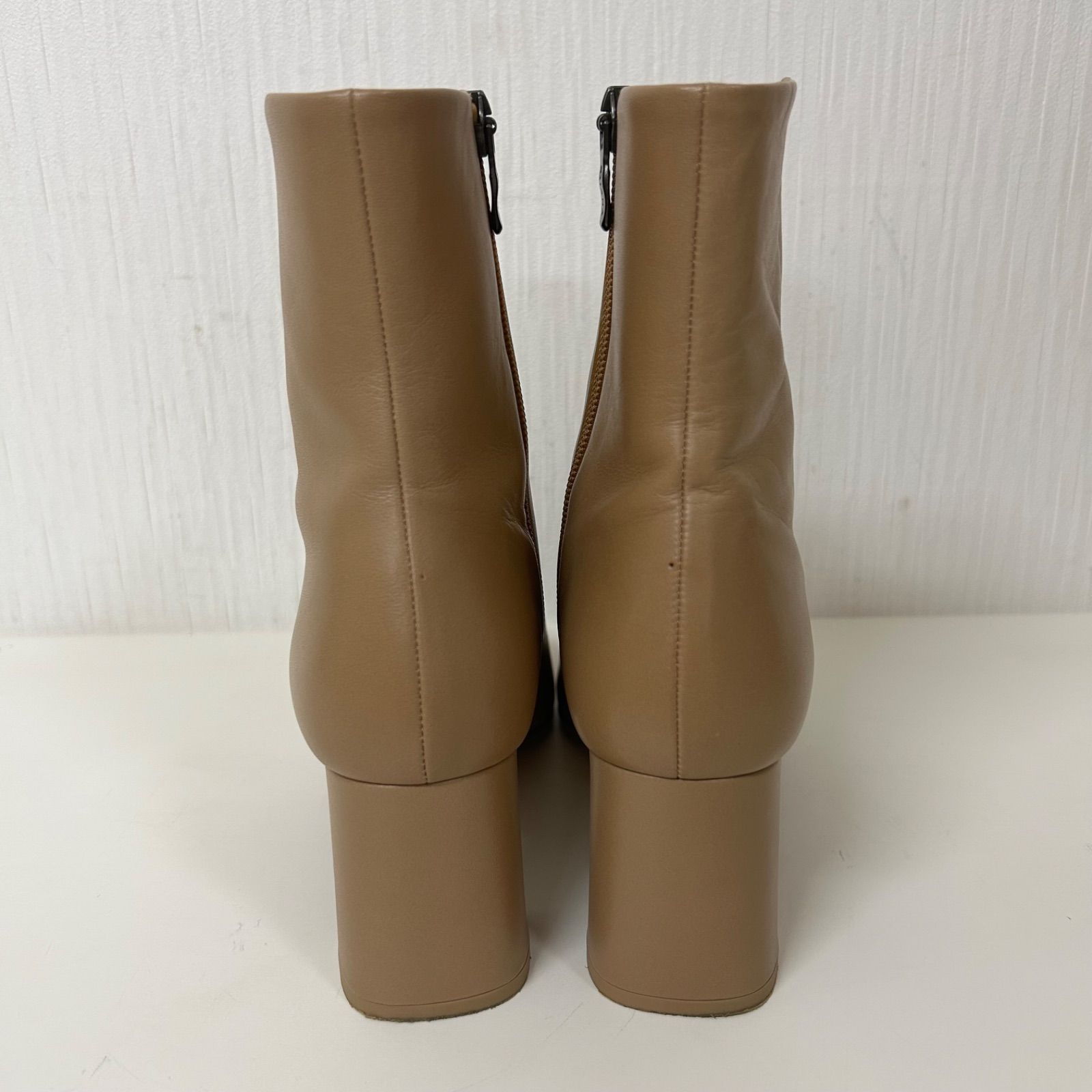 DIANA ダイアナ ショートブーツ レザーブーツ ベージュ - メルカリ