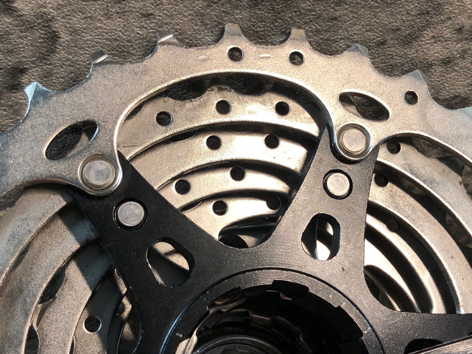 JC018 シマノ SHIMANO 105 CS-R7000 スプロケット 11-32T 11S
