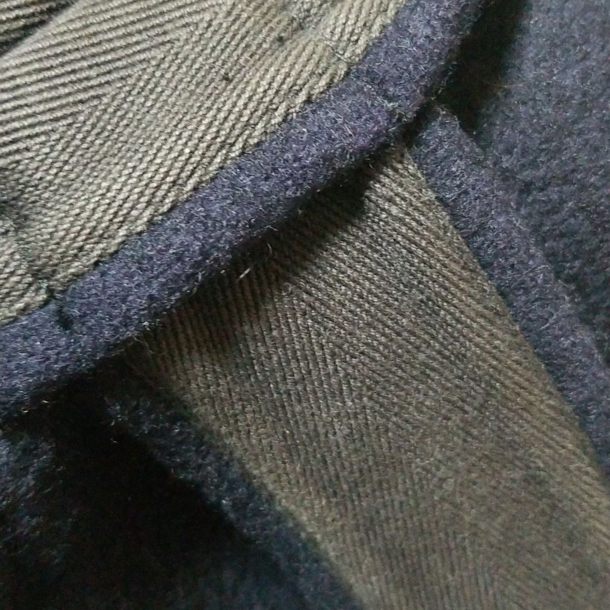 - ネイビー