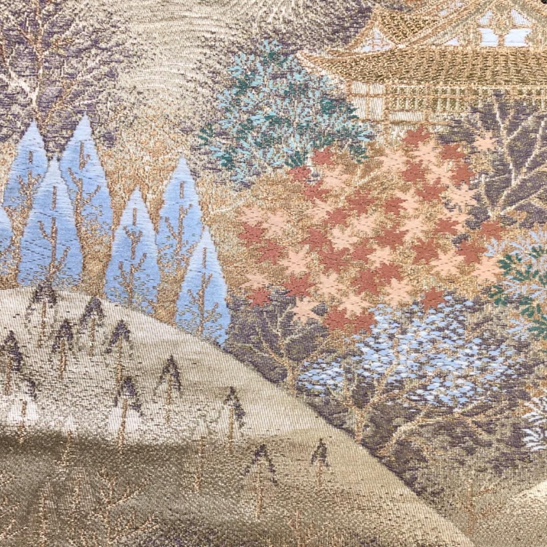 袋帯 古都の四季 弐拾四金九百錦 高台から見る風景画 正絹 T-3061 袋帯 本金二重箔 風景模様 寺院 金糸 金色 O-5174 - メルカリ