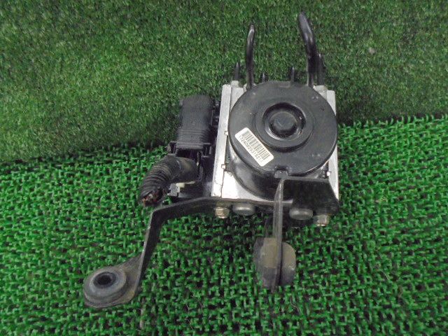 4FQ3502 BHX5 日産 ラフェスタ CWEFWN 前期型 ハイウェイスター ABSアクチュエーター 7N61-2M110-AA