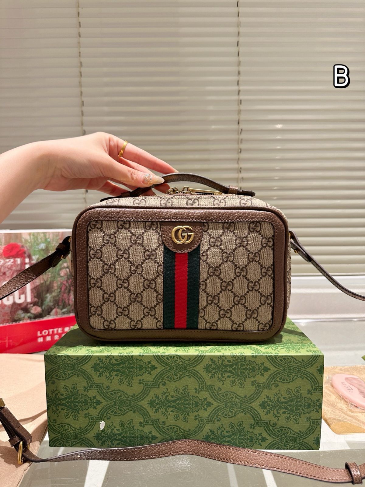 今日 Gucci Ophidia カメラバッグ 25×16cm-WT0輸入