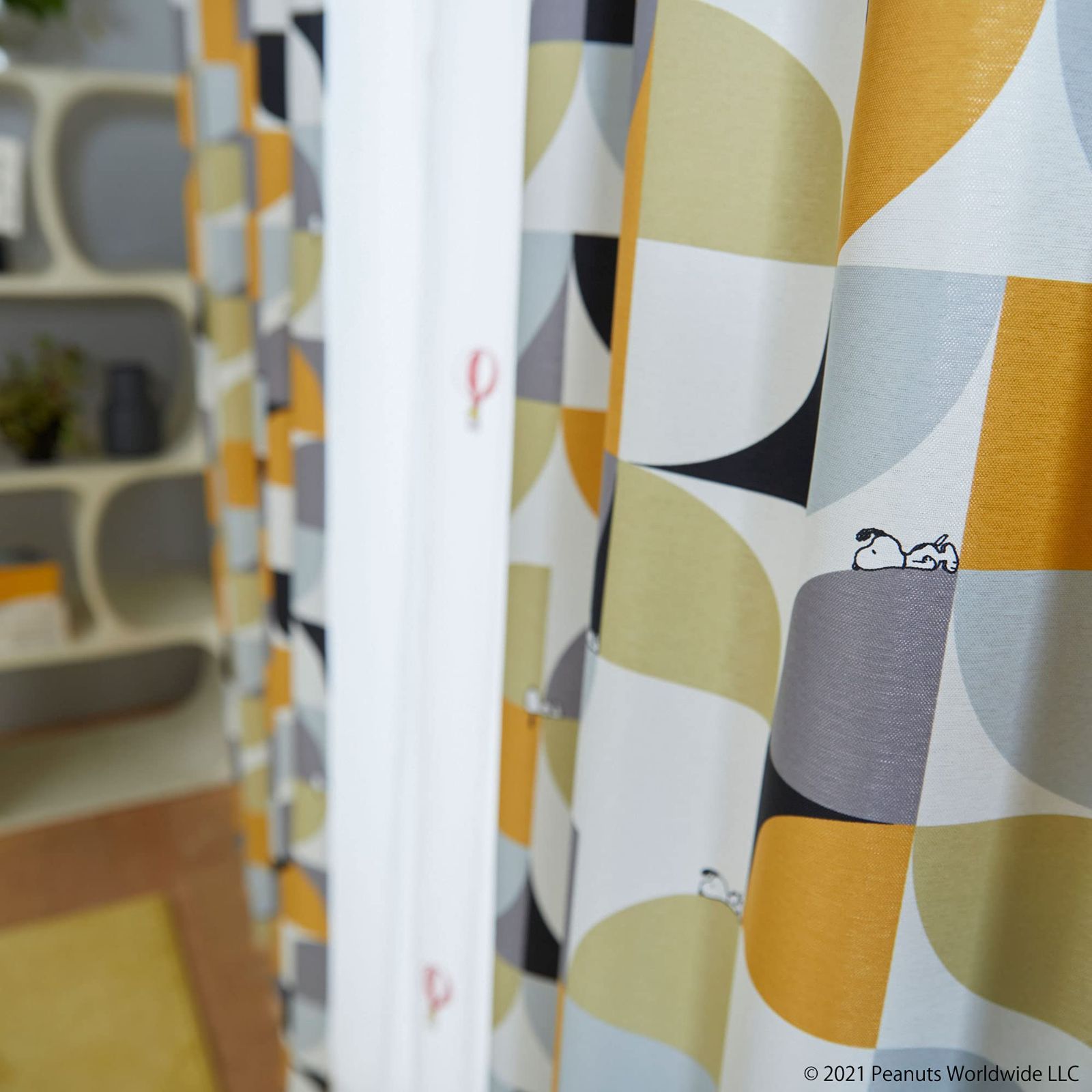 贵重な 人気商品 100×200cm OR 1枚入 ドレープ カーテン 323-75484 スリーピースヌーピー PEANUTS スミノエ