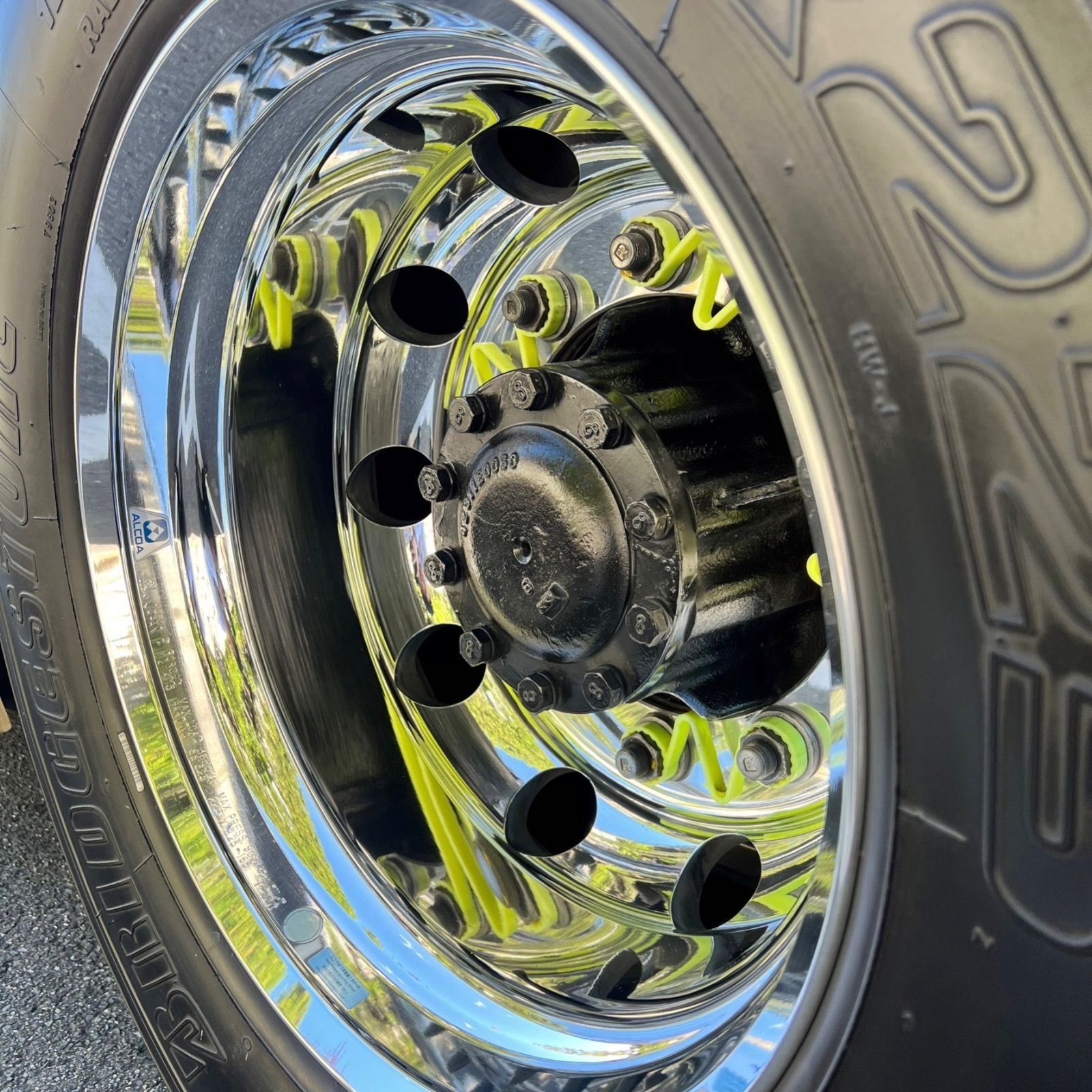 アルミ磨きの最高峰級！ピカジェットSHINE 200mlふきとり粉付き