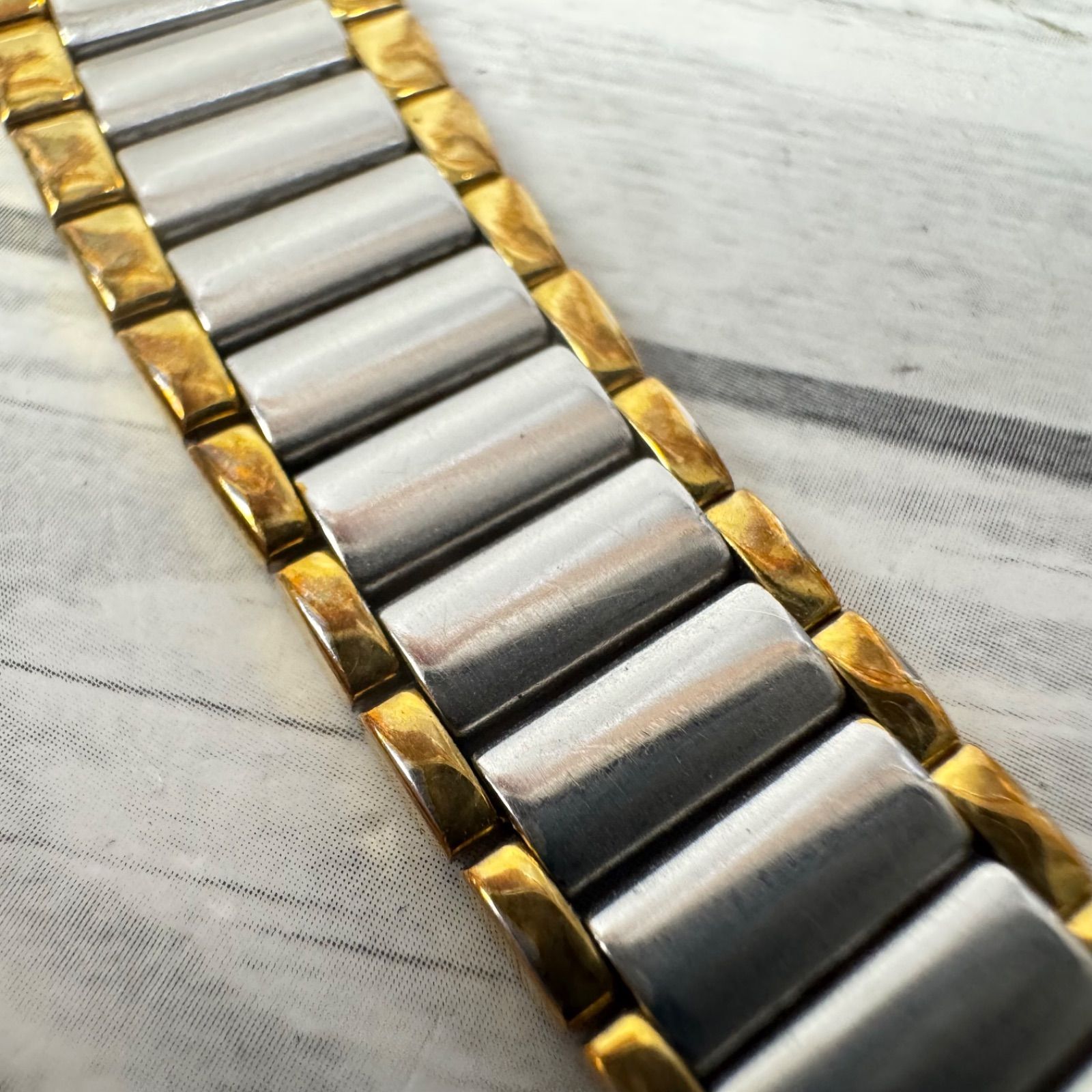 イヴ サンローラン