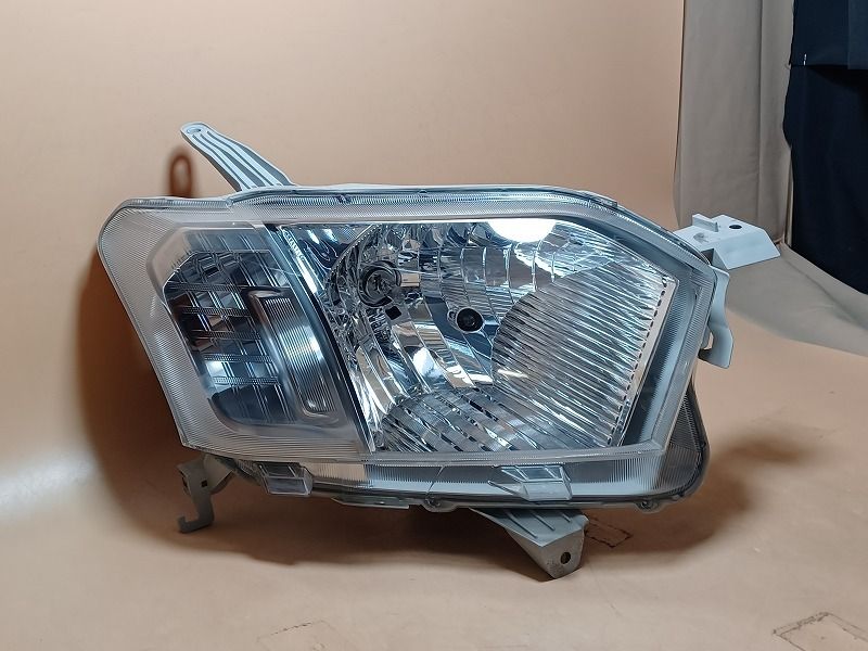 コーティング済 プロボックス NCP165V 右ヘッドランプ ヘッドライト DXコンフォート コイト 52-279 81130-52J50 1E7