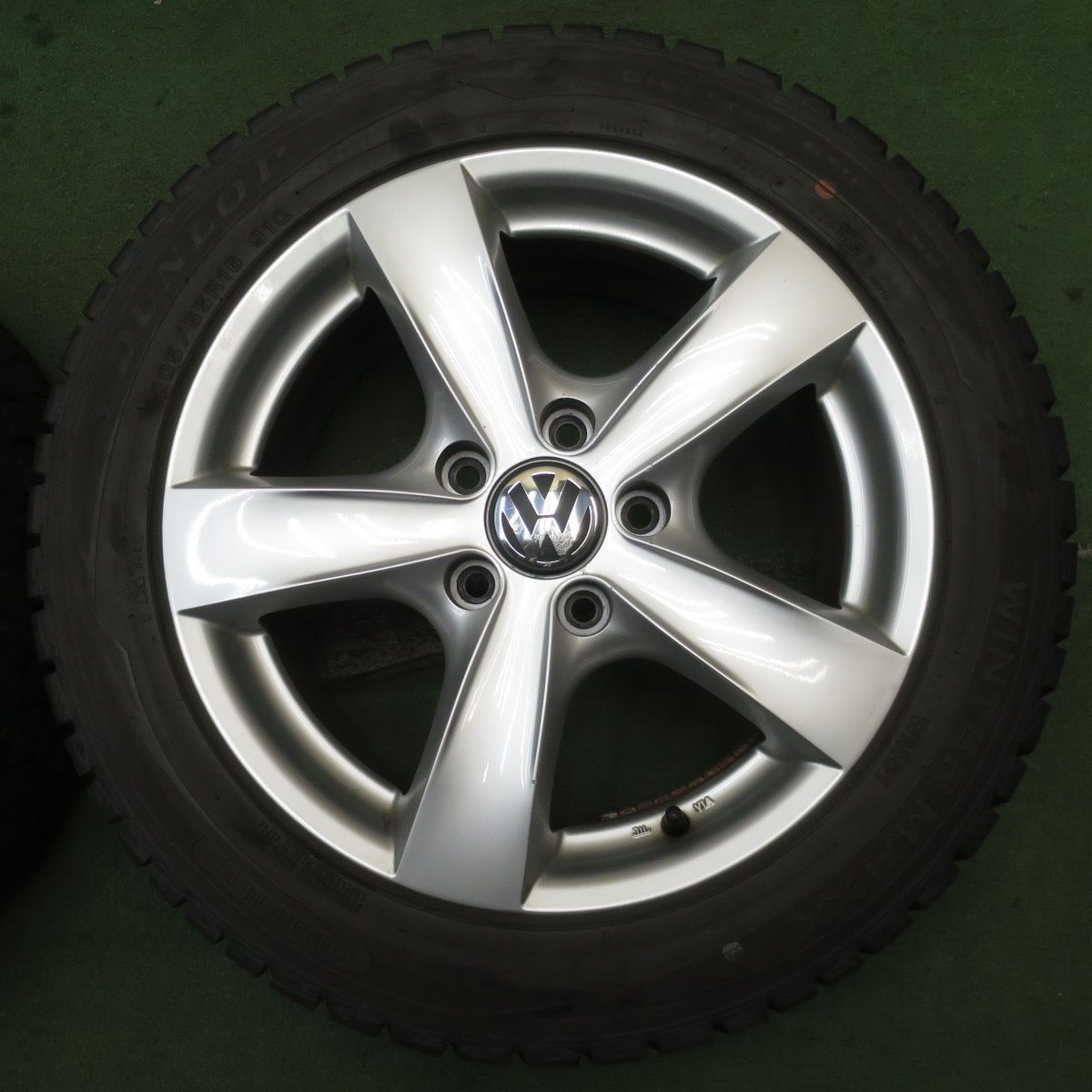 バリ溝 9.5分 ワーゲン 等 AGA TARGA Nebel 205 55R16 スタッドレス ダンロップ ウインターマックス WM01 16インチ ネーベル PCD112 5H 5091001NJス