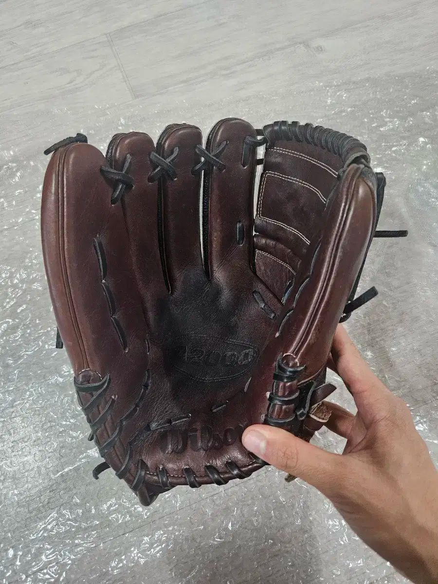 Wilson 硬式 グローブ 海外 日本未発売 A2000 投手用 Wilson 硬式