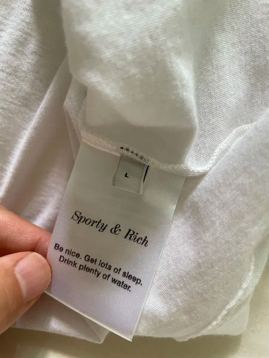 Sporty ＆ Rich リンガー Tシャツ