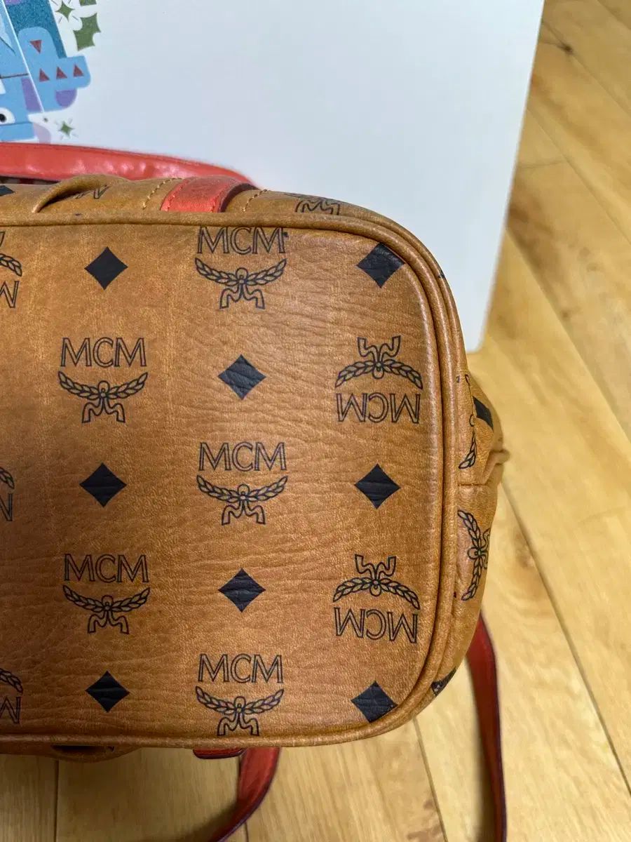 mcm バッグ