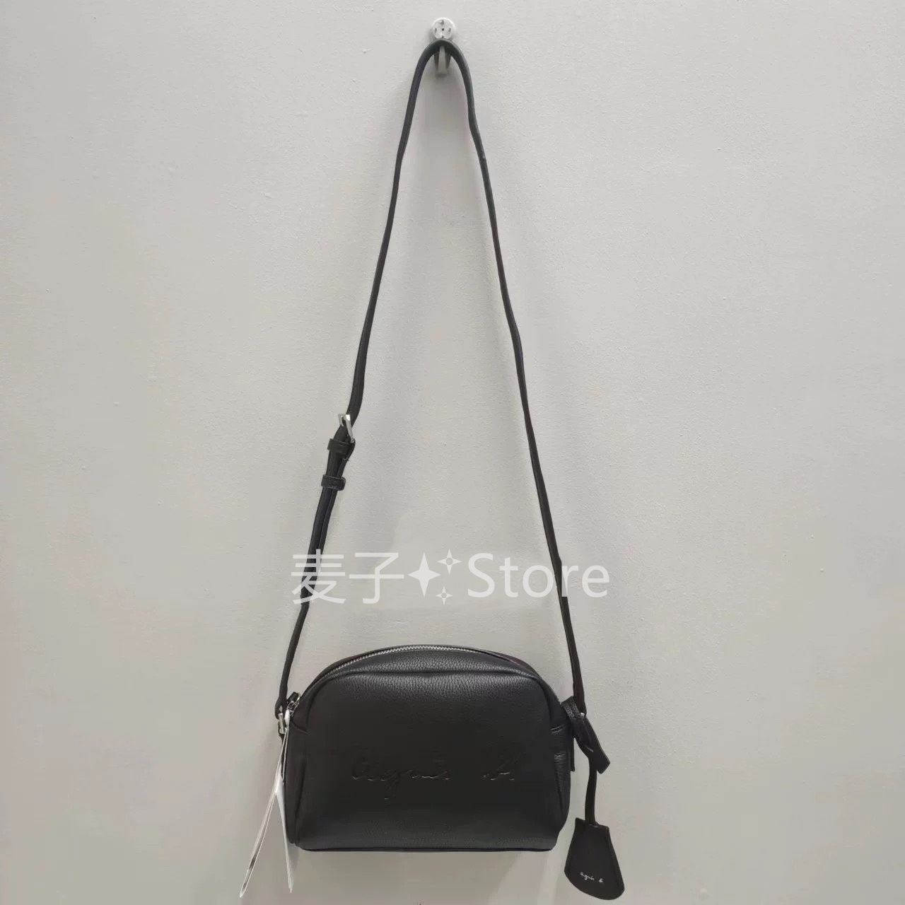 新品 大人気 アニエスベー ショルダーバッグ agnes b. エンボス