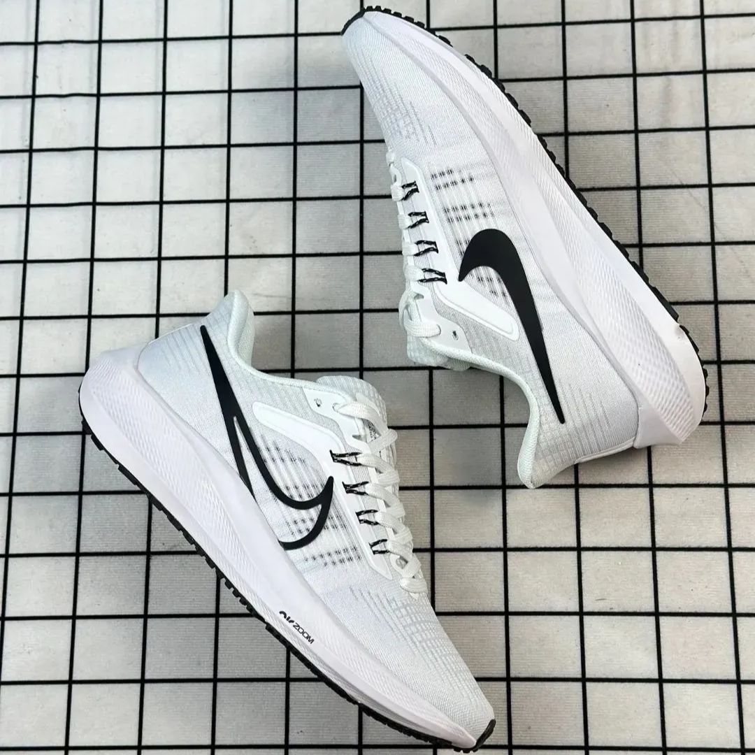 値下げします 新品NIKE AIR ZOOM PEGASUS 37 ホワイト