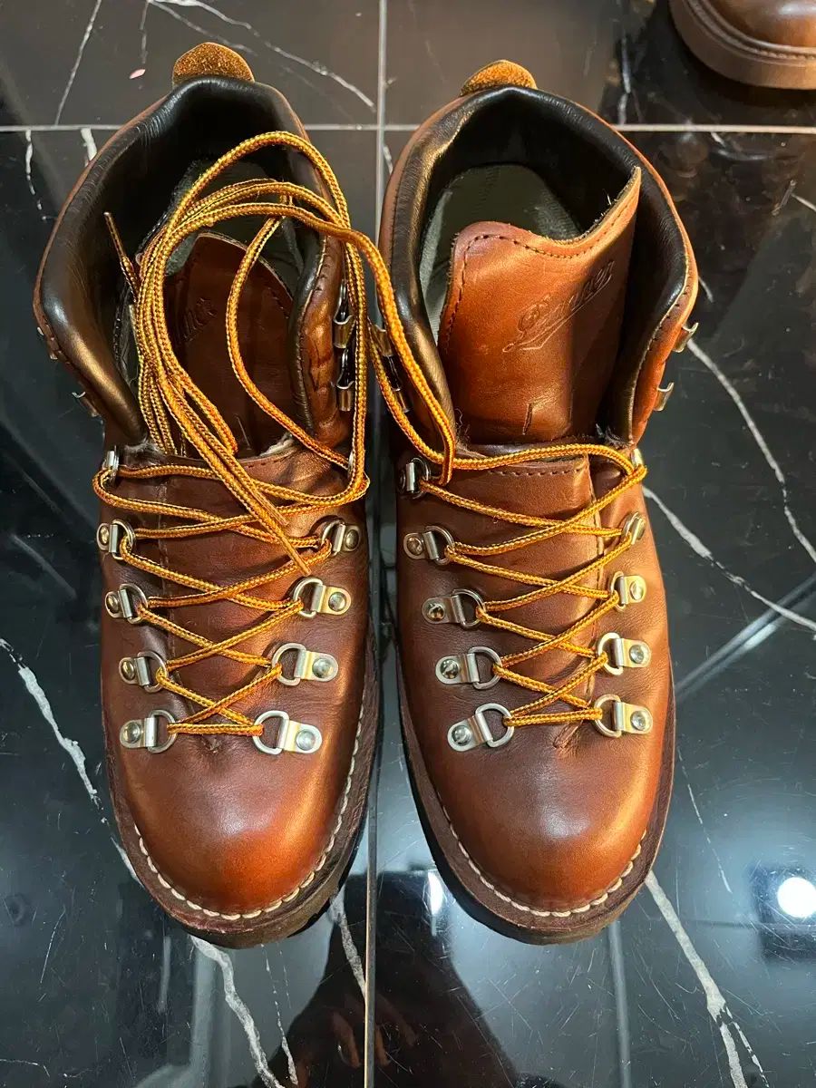 ダナー Danner マウンテンライト lt 9 サイズ