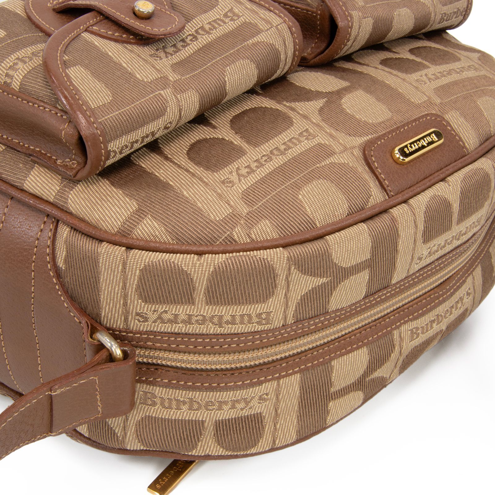 鑑定済BURBERRY ショルダーバッグ ベージュ/ブラウン 鑑定済BURBERRY ショルダーバッグ ベージュ/ブラウン - メルカリ