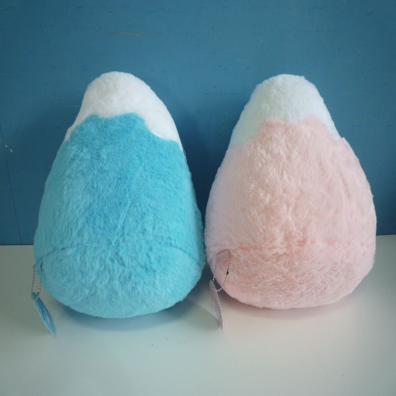 KAWS HOLIDAY JAPAN 8インチ 富士山 PINK＆BLUE ピンク ブルー ぬいぐるみ タグ付き mt.fuji フィギュア  ぬいぐるみセット 青色 桃色