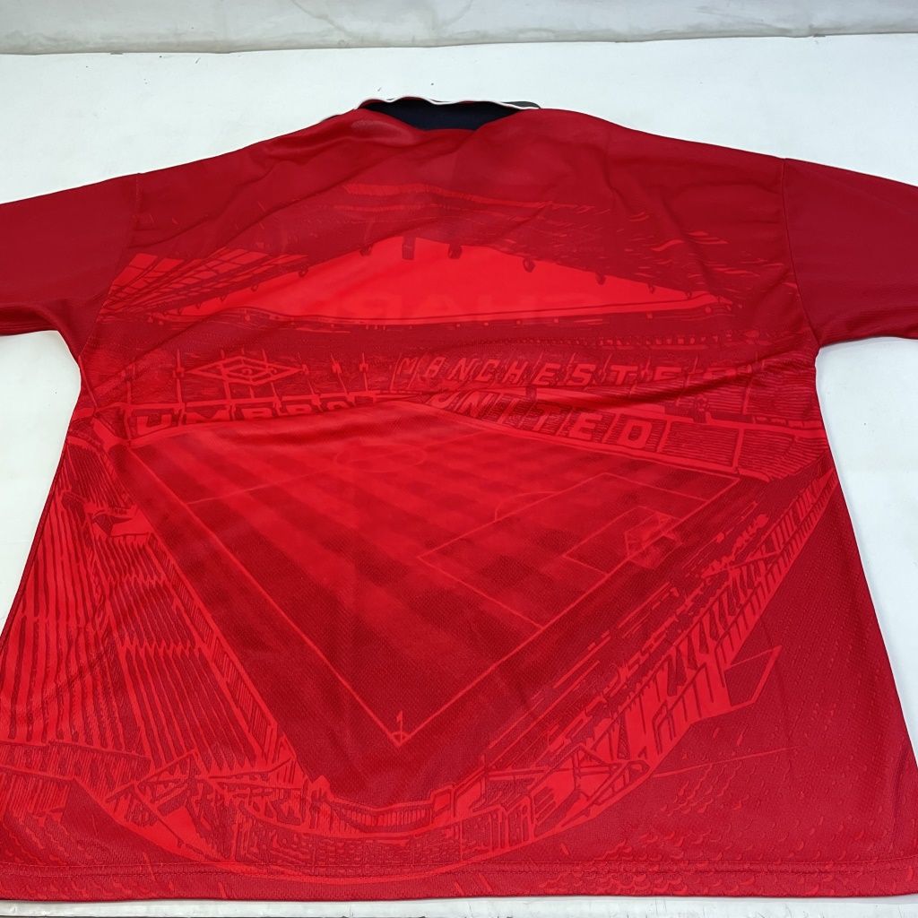 Umbro マンチェスターユナイテッド 3cb0bfc4a4edded182407ec8e304d6