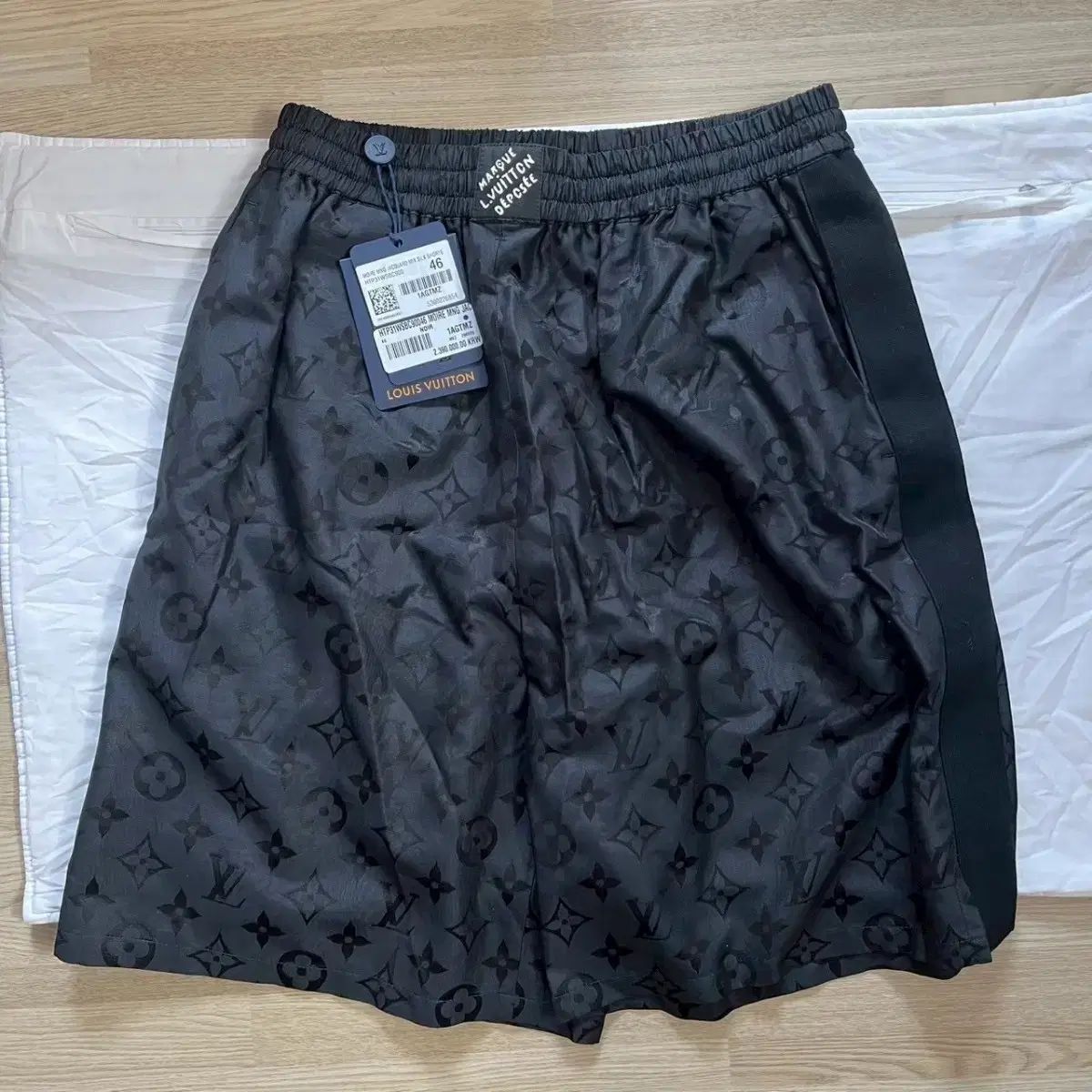 Louis Vuitton ルイヴィトン モノグラム シルク ショートパンツ 46